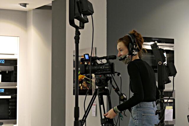 Kamerafrau Julia | Foto: Brigitte Melder