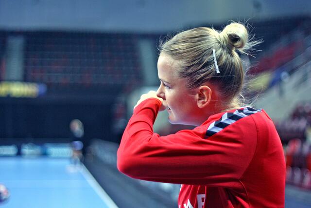 Stine Jörgensen (RR) vor dem Match in der MHP Arena, als alles noch gut war...
FotoArchiv Merkel+Merkel