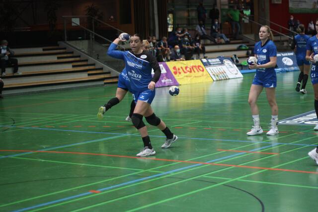 Warmwerfen...Jill Kooij & Chantal Wick in der Ballei vor dem Match versus Rosengarten (bei Hamburg)/ die Luchse
FotoArchiv Merkel+Merkel