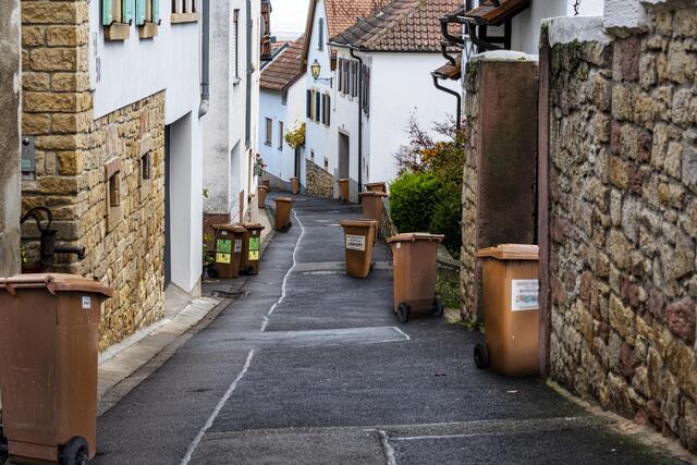 Für den Busverkehr zweifellos zu eng: Die Enggasse. | Foto: BI Seilbahn Hambach
