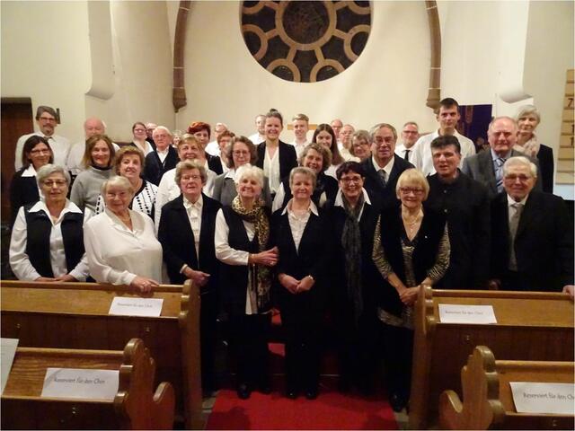 Musikalische Adventsandacht 2019: Ökumenischer Kirchenchor und Kolpingskapelle in der Prot. Kirche in Ramsen.