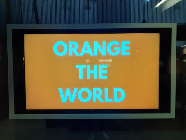Im Fenster stehend | Foto: Kulturzentrum dasHaus