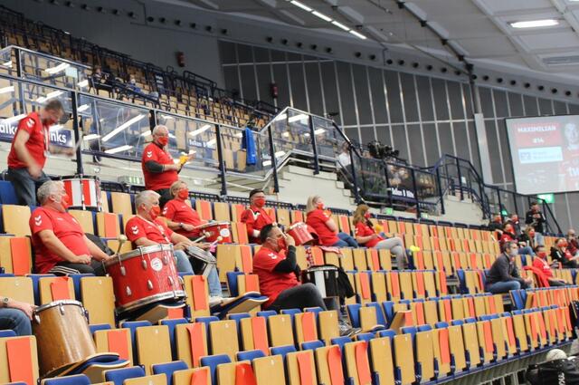 Das Helferteam unterstütze die Mannschaft während des Spiels. | Foto: Basaric-Steinhübl