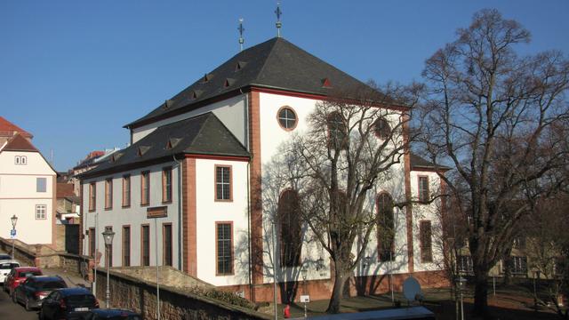 Protestantische Paulskirche Kirchheimbolanden im Spätherbstsonnenschein | Foto: Gerhard Jung