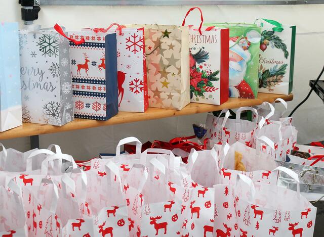 Schön gepackte Nikolaustüten für die Kinder. | Foto: Gisela Böhmer