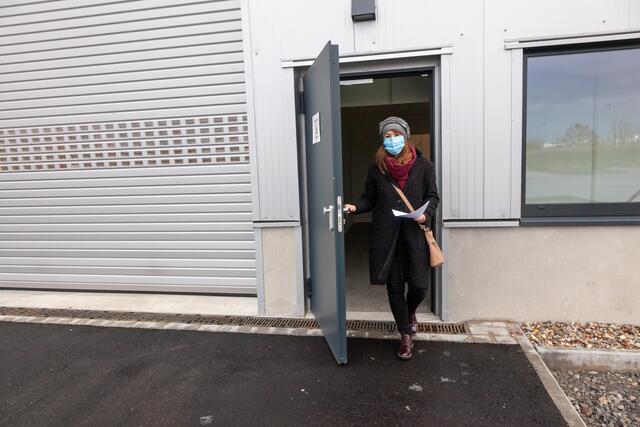 Corona-Impfzentrum Südpfalz in Wörth ist bereit: Geschafft! Von der ersten Personalienüberprüfung bis zum Ausgang soll die Corona-Impfung hier in Wörth rund 60 Minuten dauern | Foto: Paul Needham