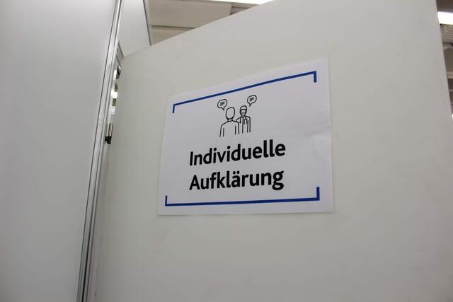 Wer Bedarf hat, kann ein individuelles Gespräch mit einem Arzt führen. | Foto: Basaric-Steinhübl
