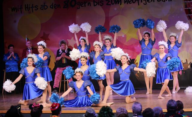 Schautanz der Spitzenklasse: Die New Generation vom Tanzstudio Claudia Dauth.  | Foto: SGG