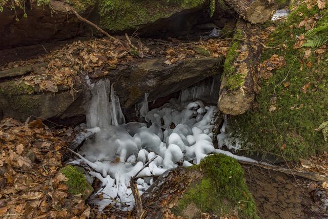 Vergängliche Kunst - faszinierende Eisgebilde in der Hexenklamm im Januar 2017  | Foto: Jens Vollmer