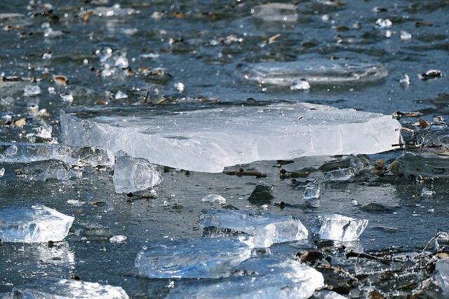 So dick ist das Eis | Foto: Brigitte Melder