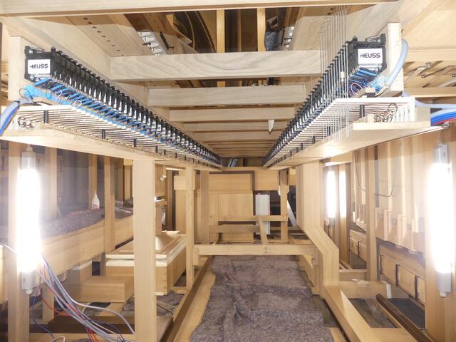 Der Einbau der neuen Chororgel | Foto: Herbert Magin