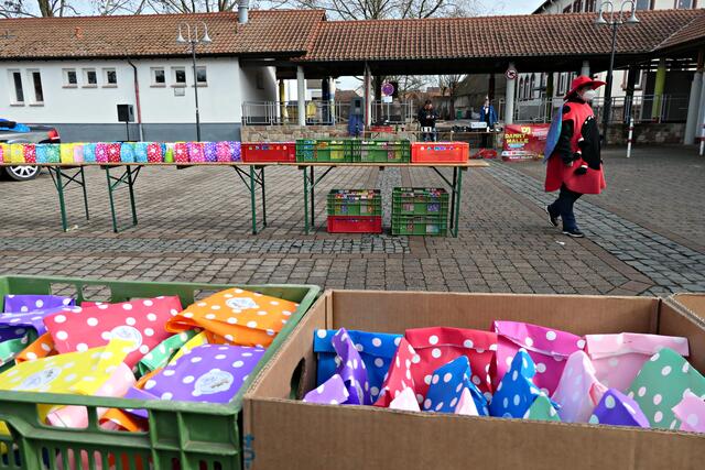 Mussten alle befüllt werden: Fast 400 Tüten | Foto: Brigitte Melder