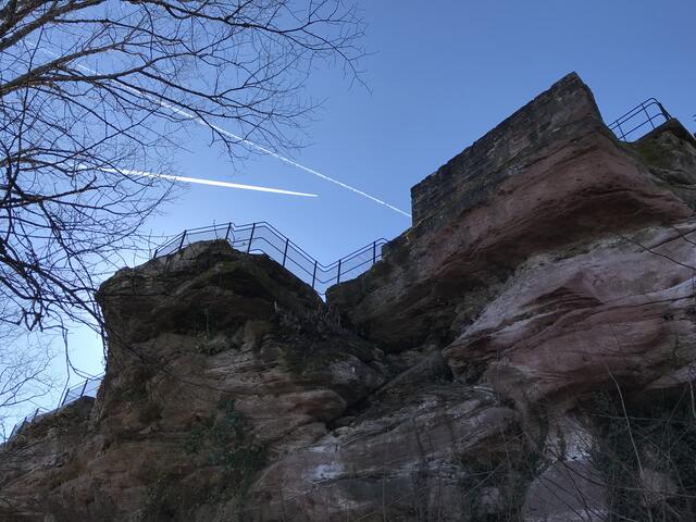 Die Lindelbrunn thront auf dem Schloßberg. | Foto: B. Bender