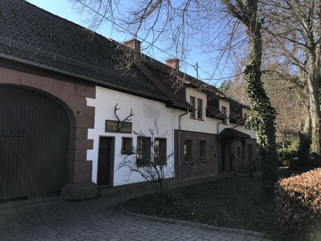 Das Forsthaus Lindelbrunn. | Foto: B. Bender