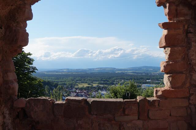 Von der Burg Nanstein kann man einen spektakulären Ausblick genießen | Foto: Walter