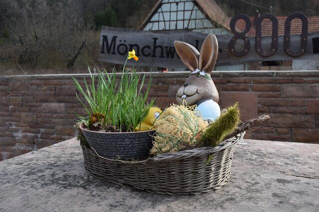 Kleiner Ostergruß am Brunnen in Münchweiler | Foto: B. Bender