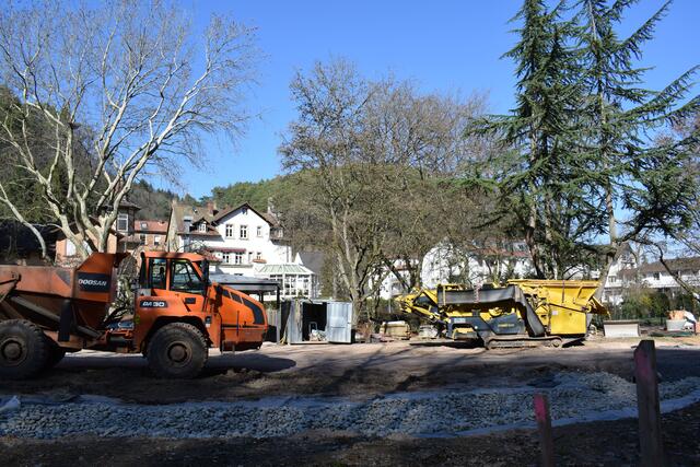 Ein Teil des Baumaschinen-Fuhrparks.  | Foto: B. Bender