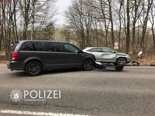 Unfall zwischen Kaiserslautern und Einsiedlerhof | Foto: Polizeipräsidium Westpfalz