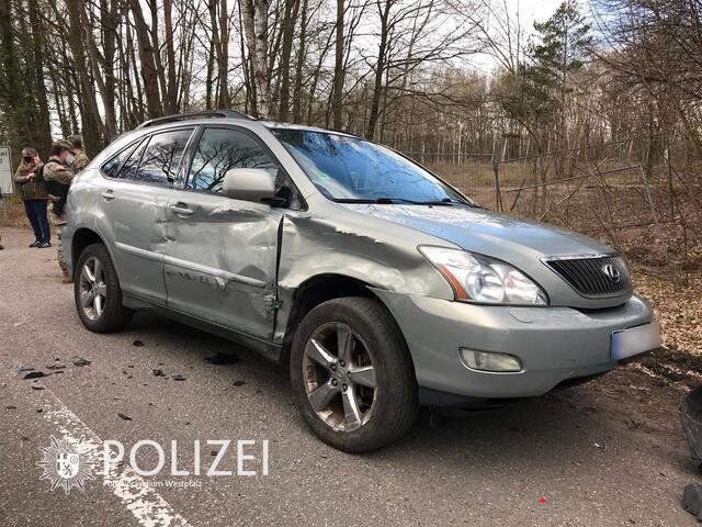 Unfall zwischen Kaiserslautern und Einsiedlerhof | Foto: Polizeipräsidium Westpfalz
