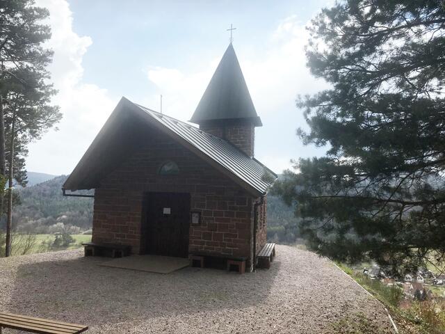 Die Friedenskapelle ist der Gottesmutter Maria und dem Hl. Bruder Konrad gewidmet  Foto: B. Bender 