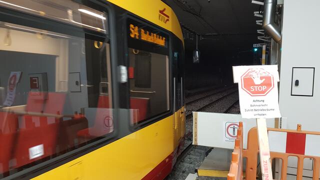 Blick in den Tunnel Karlsruhe: Einfahrt in den Tunnel | Foto: www.jowapress.de