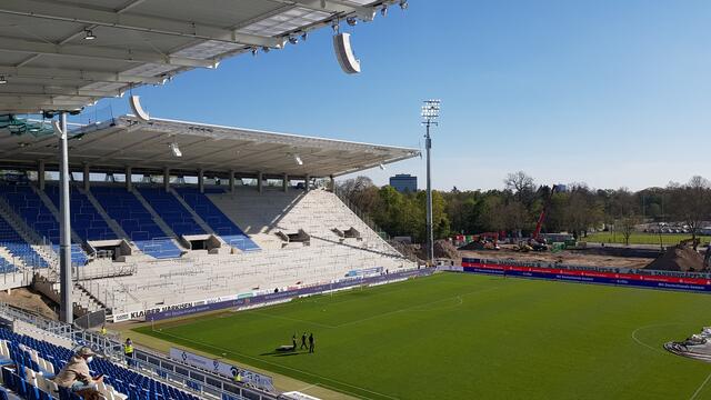 Heimspiele des KSC: Blick auf den fertigen Teil des Wildparkstadions in Karlsruhe | Foto: www.jowapress.de