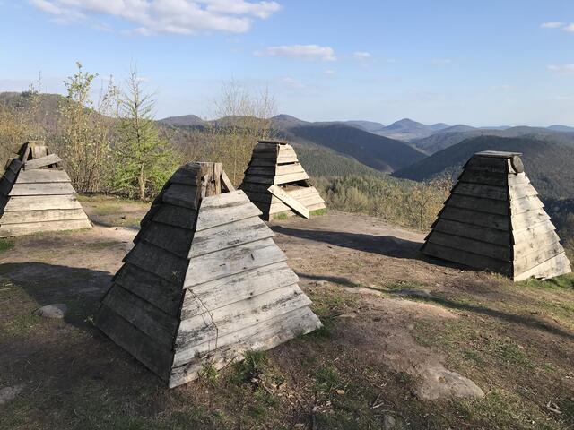 Falls möglich sollen diese Fundamente in die neuen Planungen mit einbezogen werden | Foto: B. Bender