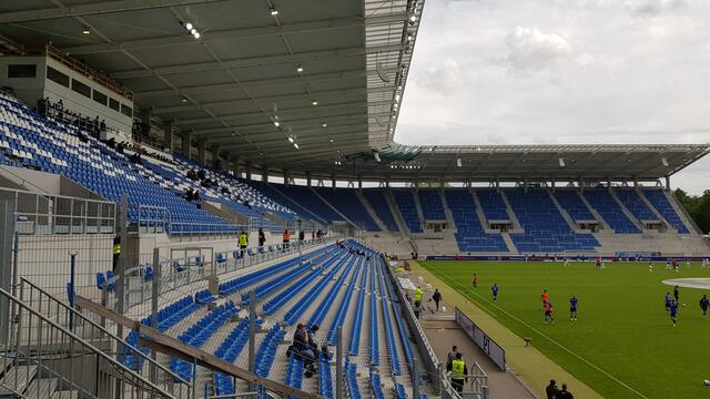 Karlsruher SC gegen Holstein Kiel im Wildparkstadion des KSC: 2 Tribünen sind fast fertig | Foto: www.jowapress.de