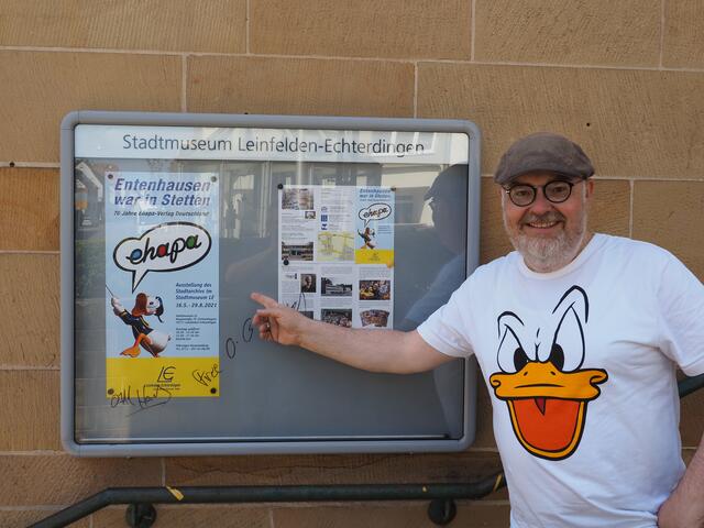 Viele Objekte aus der Privatsammlung des Karlsruher Donald-Duck-Sammlers Martin Wacker sind in der Ausstellung des Stadtarchivs im Stadtmuseum Leinfelden-Echterdingen zu sehen.  | Foto: Martin Wacker