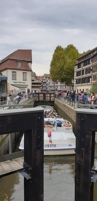 Schifffahrt durch Straßburgs Kanäle - ein einmaliges Erlebnis | Foto: Jens Vollmer