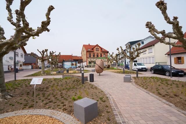 Der Neu gestaltete Kreuzplatz in Schifferstadt | Foto: Lutz Blohm