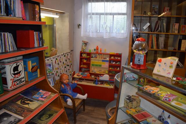 Kinderkaufladen und Zeitschriften | Foto: B. Bender