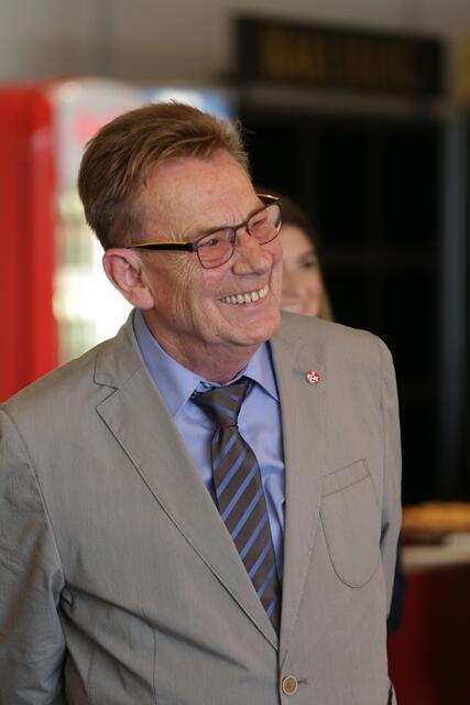 Norbert Thines 2015 bei der Feier zu seinem 75. Geburtstag auf dem Betzenberg  | Foto: Jens Vollmer