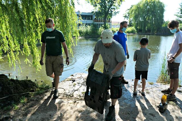 Baustellen-Zubehör ebenfalls geborgen | Foto: Brigitte Melder