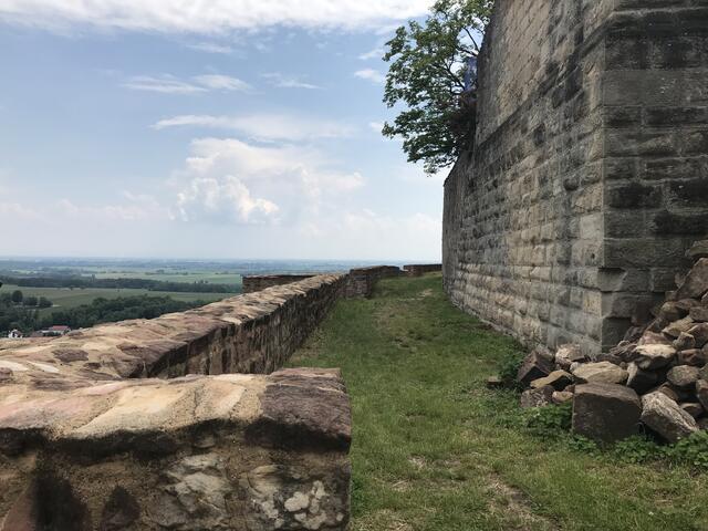 Aufwendig restaurierte Ringmauer | Foto: B. Bender