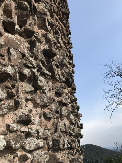 Reste des Bergfrieds | Foto: B. Bender