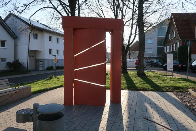 Waldenserplatz Palmbach - Waldenserdenkmal "Tor des Ankommens" | Foto: Roland Jourdan