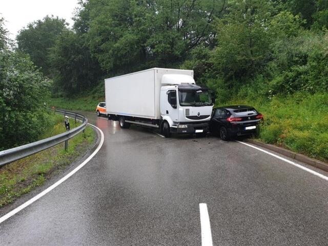 Unfallstelle aus Richtung Wallhalben | Foto: Polizeidirektion Pirmasens