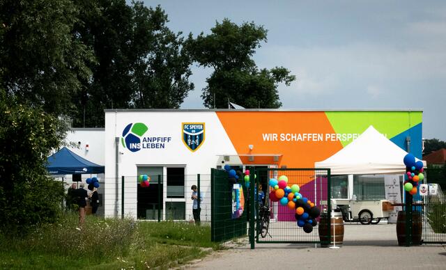 Feiern in Speyer: Das neue Jugendförderzentrum geht nach und nach in Betrieb | Foto: Cornelia Bauer