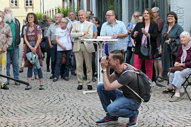 Sohn Moritz Feuerstein in Fotografenstellung | Foto: Brigitte Melder