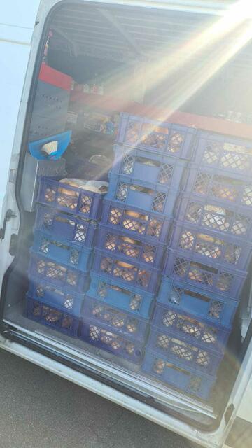 Getränke, Konserven, haltbare Lebensmittel und vieles mehr befinden sich an Bord | Foto: Herzenssache Kaiserslautern e.V.