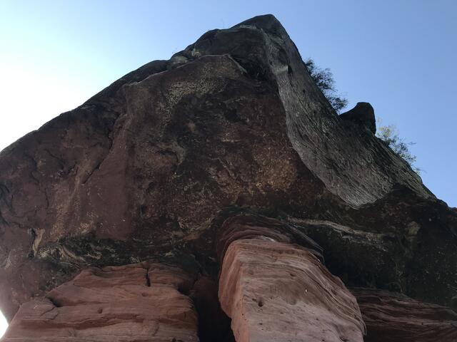 Teufelstisch von unten | Foto: B. Bender