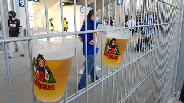 Sehr praktisch. Prost! | Foto: www.jowapress.de