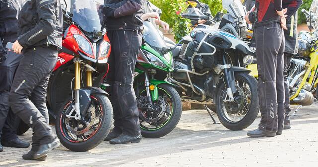 Nach einer gediegenen Tour mit dem Motorrad lässt sich in diesem Bikerhotel perfekt rasten und übernachten | Foto: Hotel Restaurant Burgschänke / Thomas Brenner