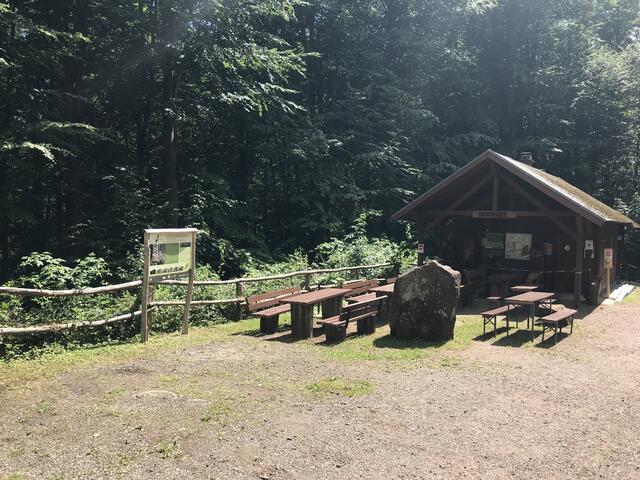 Kleiner Kiosk vor dem Bergwerk | Foto: B. Bender