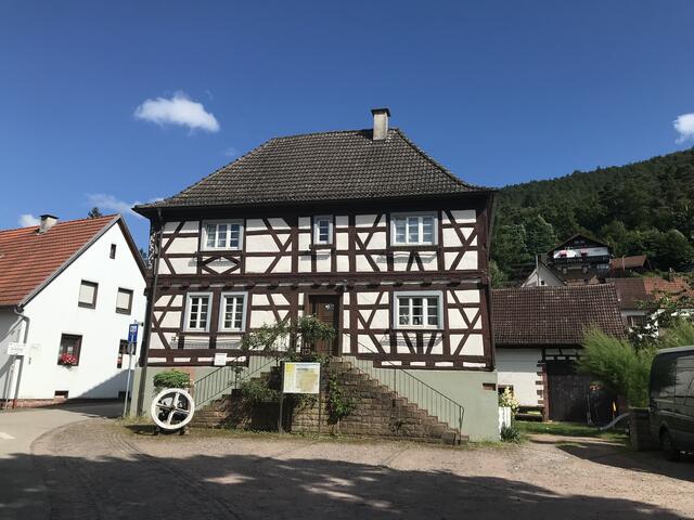 Schöne Fachwerkhäuser sind in d Nothweiler zu sehen | Foto: B. Bender