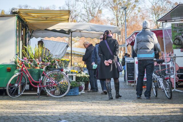 Einkaufen mit dem Rad auf dem Markt | Foto: adfc