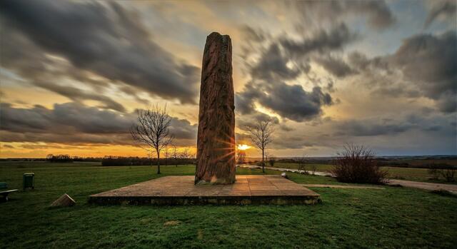 "Monolith bei Donsieders":  Diese Aufnahme von Wochenblatt-Reporter Emil Wadle ist das Februarmotiv des neuen Kalenders.  | Foto: Emil Wadle