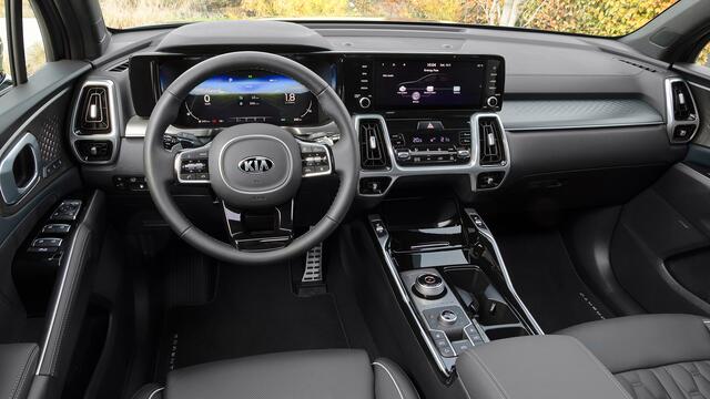Die intelligenten Assistenzsysteme im Kia Sorento sorgen dafür, dass man entspannt und sicher unterwegs ist