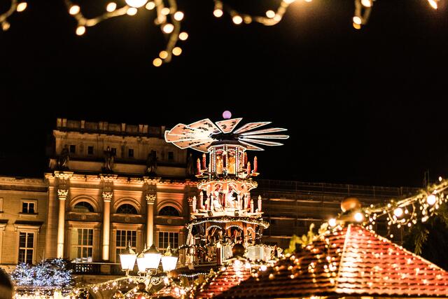 02.12 Weihnachtsmarkt Karlsruhe auf dem Friedrichsplatz
 | Foto: https://www.instagram.com/el_santo_conejo/